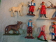 Delcampe - Lot De  Figurines  - Soldats Starlux -chien - En Plomb Et Autres Pour Personnages Oie Ou Canard - - Starlux