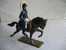 SOLDAT DE PLOMB EPOQUE NAPOLEON CHEVAL+CAVALIER A CHEVAL EN TENUE APPARAT OU COMBAT/ARME/GRADE A INDENTIFIER "STARLUX " - Starlux