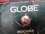 ROCHAS " GLOBE" PIN´S SUR SUPPORT  LIRE & VOIR !!! - Miniaturen Flesjes Heer (zonder Doos)