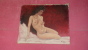 Tableau Femme Brune Nue Sur Un Lit Fond Rouge ( Seins Nus  Jambes Repliées ) Signé M NOEL ? HOEL - Oils