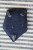 3é Régiment Grade  Bleu à Identifier !! MILITARIA BLASON ECUSSON En TISSU Bleu-doré S/fond Noir AGRAFES AU VERSO - Patches