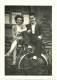 Ancienne Photo Amateur 6x9 Jeune Couple Homme Femme Vélo Bicyclette Selle Brooks Idéale Cyclistes Tirage Argentique 1940 - Cyclisme