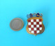 CROATIA ARMY - Large Enamel Official Cap Badge IKOM * L´armée Croate Esercito Croato Ejército Croata Kroatischen Armee - Army