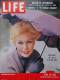 Magazine LIFE - APRIL 30 , 1956 - INTER. ED. - KIM NOVAK - Winston CHURCHILL - Nombreuses Publicités       (3042) - Nieuws / Lopende Zaken