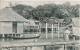 SINGAPORE-CHINE-CHINA- ASIE-ASIEN - Malay Houses - Boat- Bateau -  VOIR 2 SCANS - - Chine