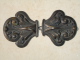 Ancienne Boucle De Ceinture Ou De Cape à Decor De Feuilles (13-1823) - Cinturones & Hebillas