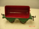 WAGON BENNE ECARTEMENT O  PEINTURE D 'ORIGINE    ROUGE  ET VERT 12cm  HORNBY /POUR HACHETTE ETAT NEUF - Goods Waggons (wagons)