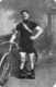 Coureur Cycliste E. WILTON - (en L'état) - Cyclisme