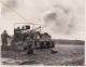 Grande Photo Guerre Offensive Des Ardennes WWII Canon Sur Tank Sherman Légendée Au Dos - Guerre, Militaire