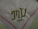 Delcampe - Ancien - 2 Mouchoirs En Coton Monogramme MU Ou V Brodé Main - Handkerchiefs
