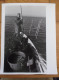 Photo  Camargue Le Grau Du Roi  Aigues Mortes Pêcheur Sur Sa Barque Papier Cartoliné 24 X 30 Cm Années 70 - Lieux