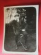 Militaria Photo D'un Jeune Adolescent En 1916 Avec Un Casque De Soldat Regard  Trés Déterminé - Documents