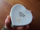 PETIT COEUR EN PORCELAINE RHEINFALL COTTIER FRERES SWITZERLAND SUISSE N°508 - Andere & Zonder Classificatie