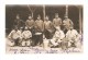 Carte Photo : Soldats Posant Devant  "gamelles"  N° 95 Sur Casquettes Et Cols Des Soldats Debouts Et De Celui Accroupi - Guerre 1914-18