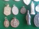 Delcampe - Lot Medailles Lourdes, Sint Christoffel, Enz., +70 Stuks (medailles0178) - Otros & Sin Clasificación