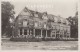 Echte Foto Gelderland HOTEL RESTAURANT NIELAND SOERENSEWEG APELDOORN ROND 1953 / HEINEKEN FIETSREK VOOR DE INGANG - Apeldoorn