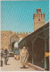 Kairouan: PEUGEOT 403 - Le Souk Et La Porte De Tunis - Tunesie - Toerisme