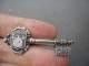 Superbe BROCHE ANCIENNE VERDUN Clé @  Période 1918 -1930 - Broschen