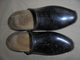 Delcampe - Ancien - Paire De Sabots En Bois Et Cuir Noir - Shoes