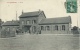 Le Quesnoy - La Gare - Voiture Hippomobile Pour Voyageurs - 1909 ( Voir Verso ) - Le Quesnoy