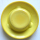 CENDRIER PORCELAINE JAUNE BOUGIES K.L.G. MAGNIER BLANOY OU BLANCY MADE IN FRANCE . DIAMETRE 14,5 CM - Porcellana