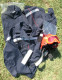 Lot équipement POMPIERS..pantalon,veste, Chemises F1,ceinture,casque.. - Pompiers