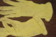 GANTS RETRO VINTAGE FEMME CROCHET JAUNE 23 Cms - 1900-1940