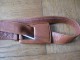 Ceinture Neuve  En Cuir Marron  Souple   Boucle Gainée Cuir  TBE Années 1950 - Belts & Buckles