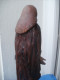 Statue Sculptée En Bois, Fait Main, Signe JM 02/92, Femme Paysanne Hauteur 32 Cm - Bois