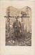 CPA CARTE PHOTO MILITAIRE REGIMENT NON IDENTIFIE DEVANT DES RUINES 2167 - Personen