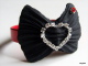 Bracelet Papillon Coeur Strass Cristal Sur Soie Shibori Noire Posé Sur Du Simili-cuir Rouge - Bracciali