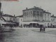 LESPARRE (LESPARRE-MEDOC, Gironde) - Place Gambetta - Hôtel Du Lion D'Or - Animée - Voyagée Le 7 Mars 1908 - Lesparre Medoc