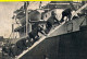 LES TROUBLES D' ANVERS 1907 OUVRIERS ANGLAIS SE RENDANT A BORD - BATEAU GREVE STAKING STRIKE ANIMATION Schip Boot  N92 - Streiks