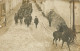 02 SISSONNE - BELLE CARTE PHOTO DU PASSAGE DE TROUPE - SOLDATS - ATTELAGE A L ANGLE DE LA RUE DE LA SELVE - Sissonne