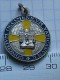 Médaille Religieuse Ancienne  Livre - Religione & Esoterismo