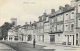 Dozulé (Calvados) - Une Rue Et Clocher De L'Eglise - Librairie Colleville (Carte Signée Colleville) - Autres & Non Classés