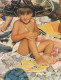 REAL PHOTO,Boy W Giant Sombrero Hat Sitting On Beach, Garcon Assis Sur La Plage, ORIGINAL - Sonstige & Ohne Zuordnung