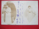 CARTE PHOTO - PHOTO MONTAGE - FEMME COUPANT DU PAIN  - FEMME ELEGANTE - CARTE PIONNIERE - - Fotografie