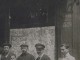 Delcampe - CAFE - RESTAURANT RAPHAËL - Le Patron Et Clients Devant La Vitrine - Animée - Carte-photo à Situer - Vers 1910 - TOP ! - Restaurants