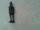 Prachtige Figuur Met Muts En Lendendoek In Bruin Hout - Art Africain