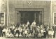 PHOTO CONGO BELGE EN 1957 ELISABETHVILLE LE COLLEGE AVEC LES ELEVES ET LES PROF DES 3 PREMIERES ANNEES  A VOS SOUVENIRS - Automobiles