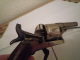 Delcampe - Ancien Pistolet Revolver Alarme Original Et Peu Courant - Sammlerwaffen