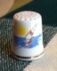 THIMBLES - DÉ À COUDRE EN PORCELAINE - SURF À TORREMOLINOS - - Dés à Coudre