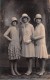 03915 "TRE RAGAZZE - ABITI  ANNI ´30 XX SECOLO" FOTO/CARTLONA  NON SPED. - Personnes Anonymes