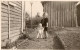 Enfant Dans Le Trotteur Ou Le Youpala, Pour Apprendre A Marcher: Année 1940  Belle Photo - Sonstige & Ohne Zuordnung