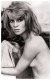 Sexy JULIE CHRISTIE Actress PIN UP Postcard - Publisher RWP 2003 (08) - Entertainers