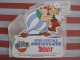 ASTERIX 50 ANS - PUBLICITE KINDER - OBELIX EMBRASSE ASTERIX - GRAND STICKER AUTOCOLLANT 40x41cm - Astérix