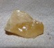 BELLE PIERRE CALCITE ORANGE 3.8 X 2.8 X 2.5 Cm Environ 20 Grammes - Minerals