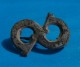 ROMAN FIBULA TWO LETTERS *G* SILVERED II C.A.D. GAIUS OR GERMANICUS - Archéologie