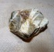 N°43 / BELLE PIERRE BLEU GRIS TRAIT BLANC 6.5 X 7 X 3 Cm Environ 158 Grammes - Minerals